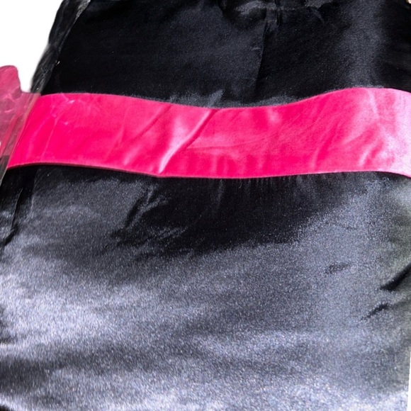 JUICY COUTURE BLACK SATIN W/ HOT PINK VELVET STRIPES 5PC KING COMFORTER SET NWT - Picture 8 of 11